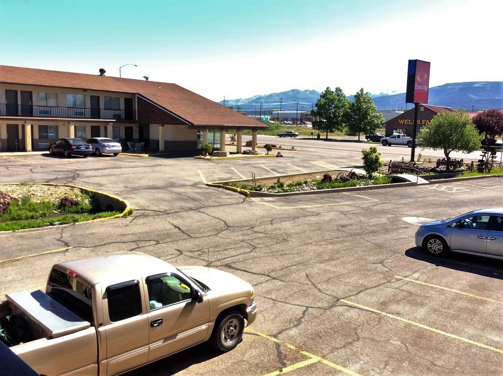 Econo Lodge Beaver Exterior photo