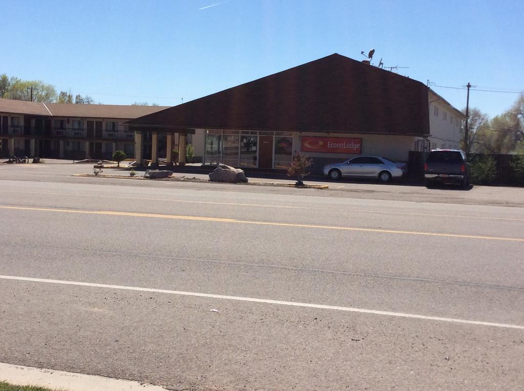 Econo Lodge Beaver Exterior photo