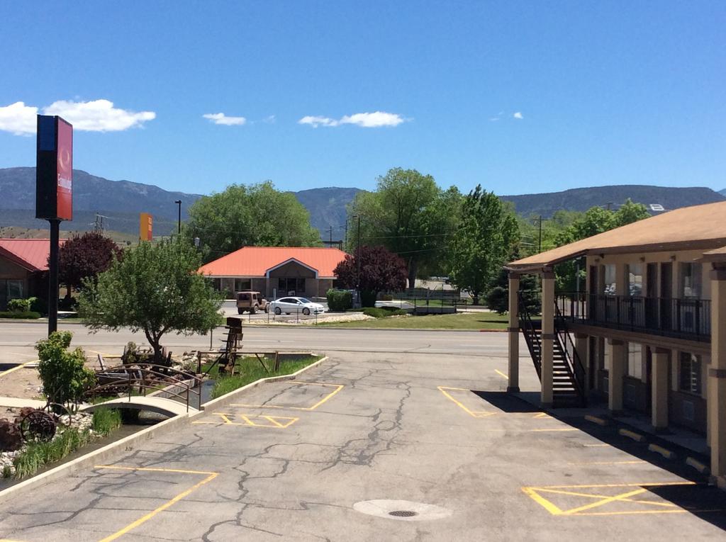 Econo Lodge Beaver Exterior photo