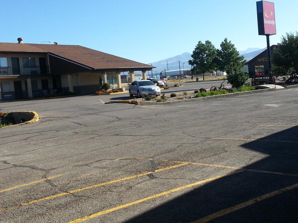 Econo Lodge Beaver Exterior photo